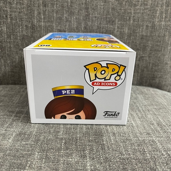 Pez Girl Funko Pop - Picture 2 of 7